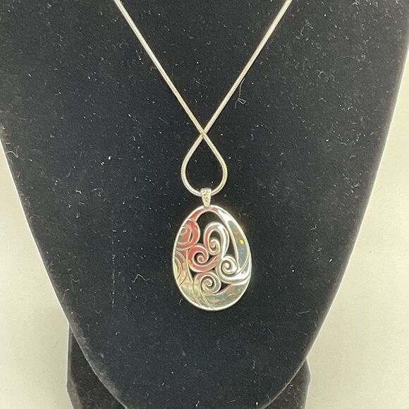 Brighton Mingle Pendant Necklace - Picture 4 of 6